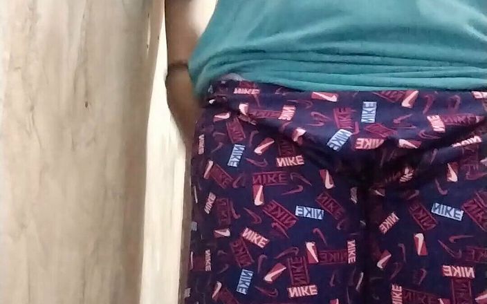 Teen Virgin First Time in the Morning Anal Masturbation