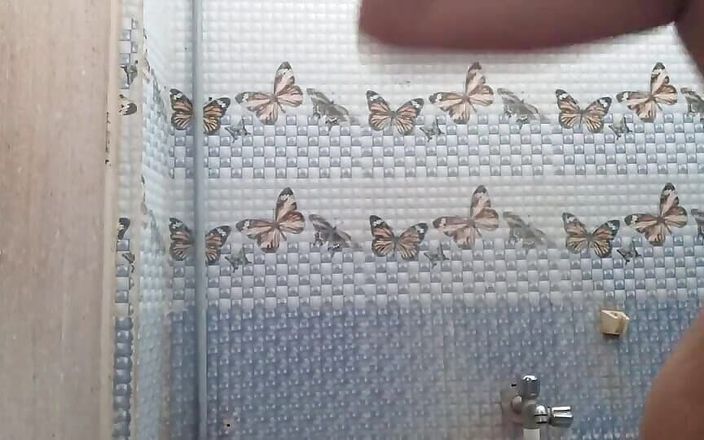 Telugu Aunty Taking Shower Fingering Pussy