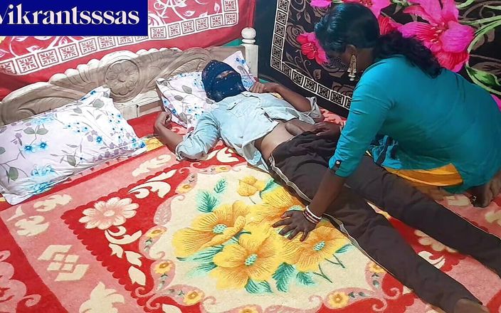 The Husband Was After Work, When Usha Bhabhi's Youth Caught Fire, the Bhabhi