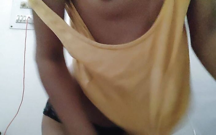 The Sri Lankan Girl Fingering in Her School Hostel