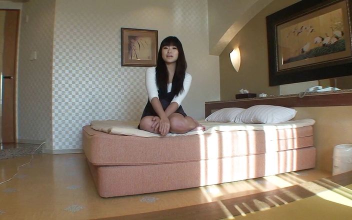 Toys loving asiatic slut is blowing hard cock