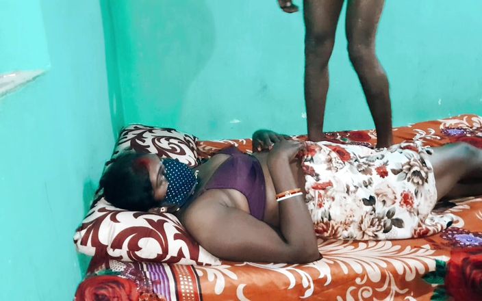 Usha Bhabhi Was Released by Her Ex-boyfriend After Applying Oil on His Big Penis. Whore Usha Bhabhi Started Screaming.