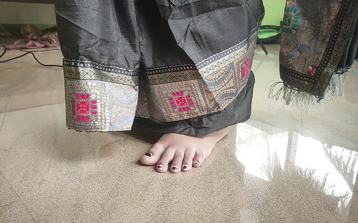 Vaishnavy Hot Saree Navel Hole Lick and Suck by Sharun Raj, Navel Lick Romance in Saree with Hot Boobs Press and Lip Lock