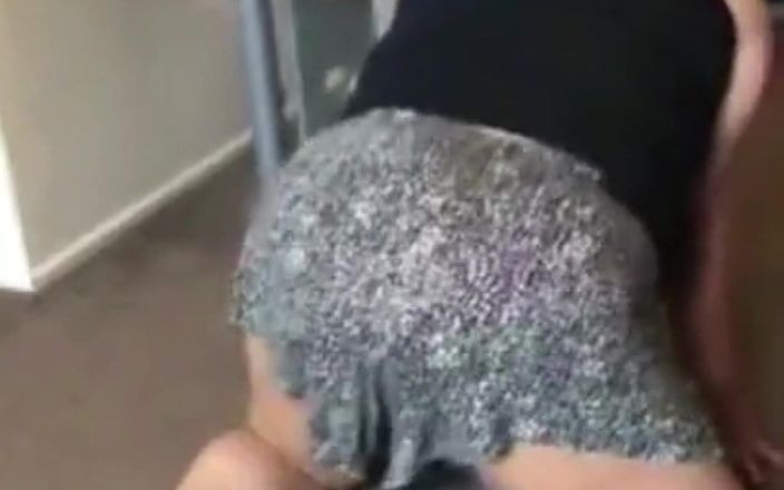 WildEnglishBBW shaking my booty, rubbing my fat pussy in bath